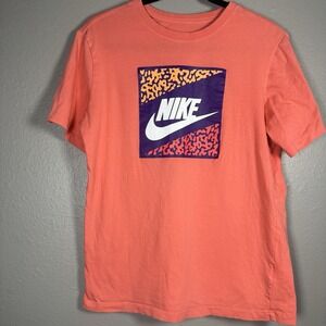 Nike Tee Sportswear Coral Peach Futura Logo Men's Medium CT6572-814 Graphic